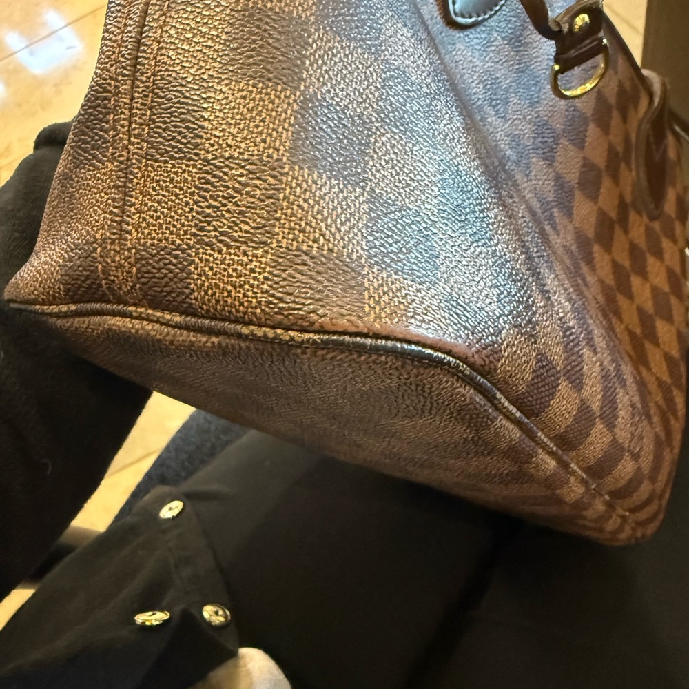 Louis Vuitton Neverfull PM Bag - Picture 9 of 16